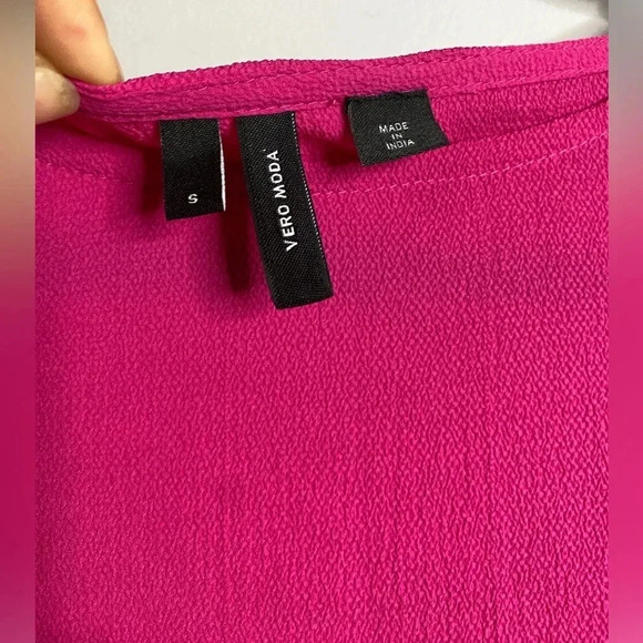 Vero Moda - Hot pink Barbie core bell sleeve dress - small - Picture 3 of 5